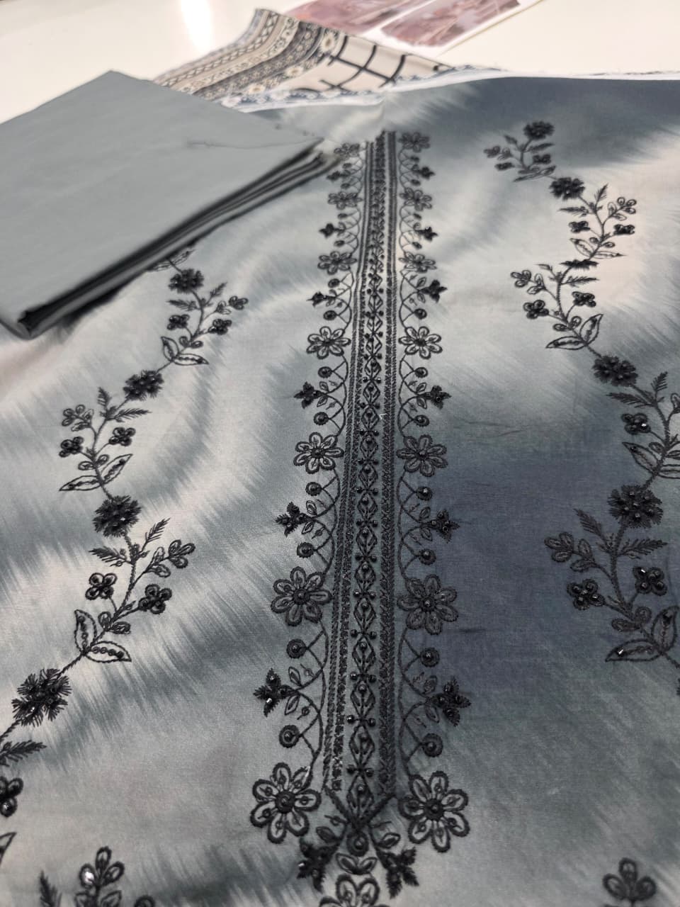 Premium Charcoal Grey Tie Dye Unstitched Lawn 3 Pc Suit - Luxury Cut Dana Embroidered Neckline Dress with Windowpane Check Print Dupatta