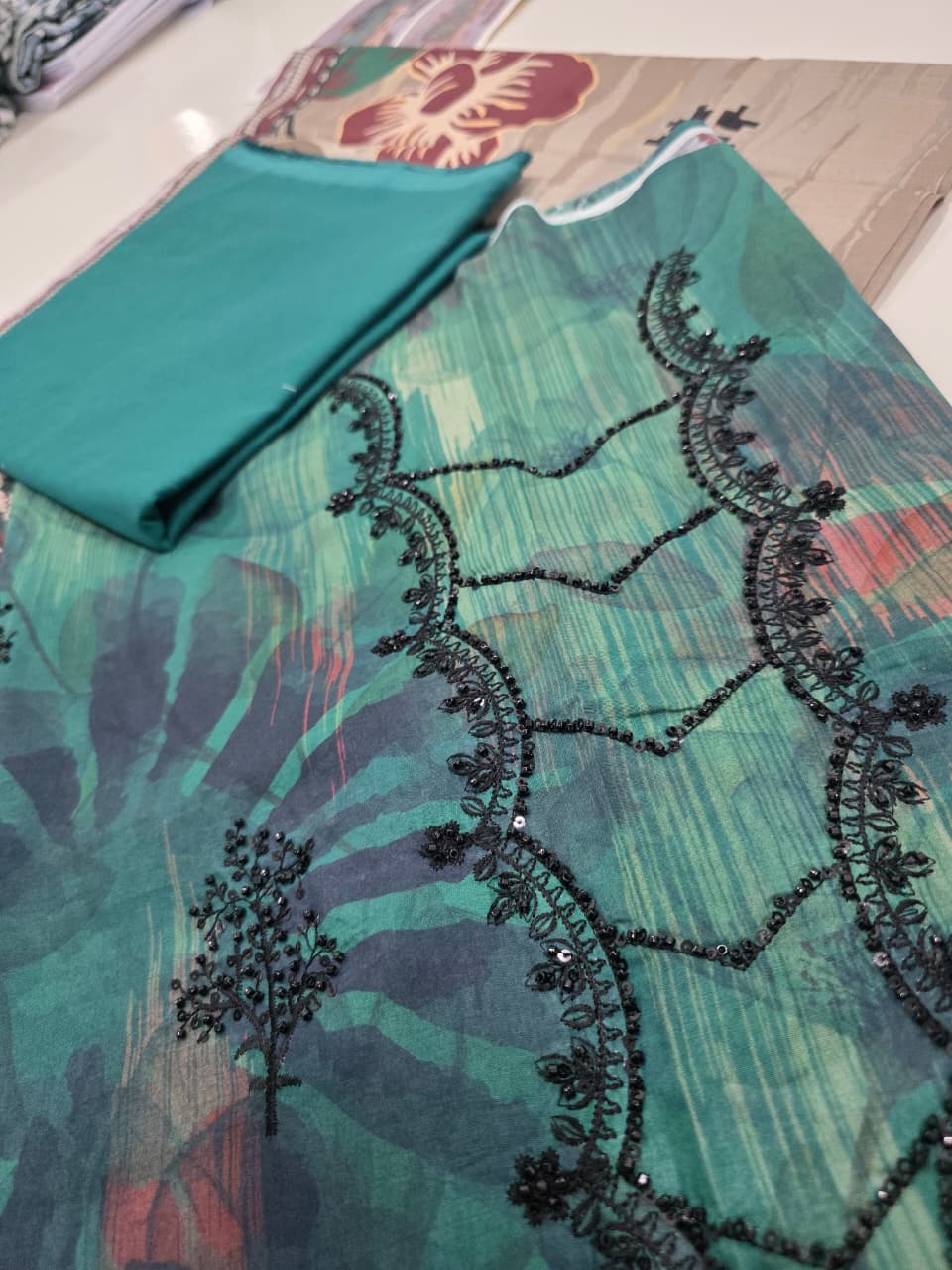 Premium Teal Green Embroidered Lawn 3 Pc Suit - Unstitched Cut Dana Luxury Summer Dress with Floral Printed Beige Cotton Net Dupatta