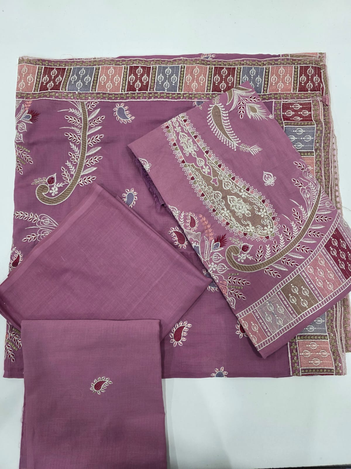 Muted Mauve Plum Embroidered Lawn 3 Pcs Suit - Luxury Unstitched Summer Outfit with Heritage Paisley Print Dupatta for Women