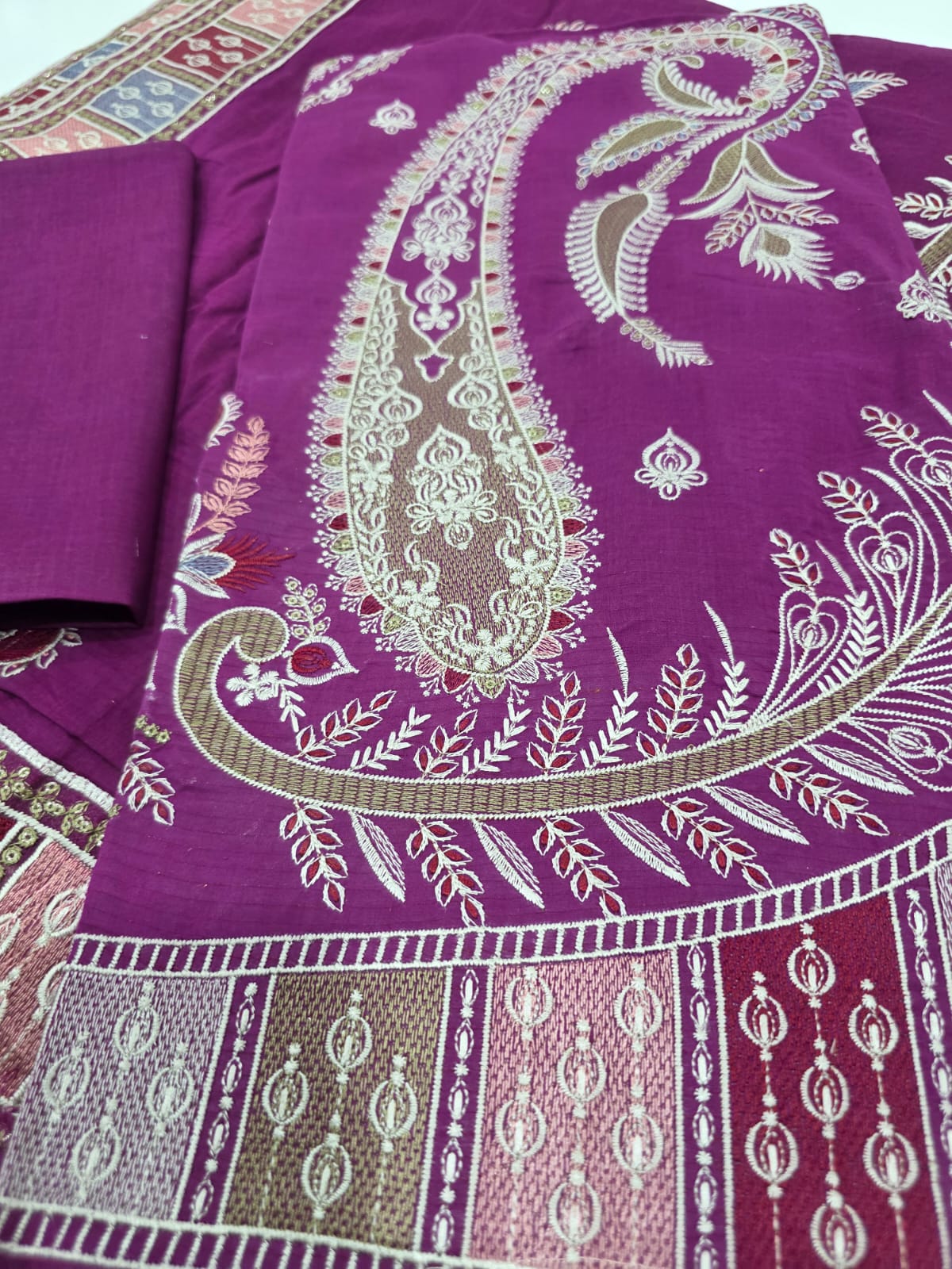 Royal Magenta Purple Embroidered Lawn 3 Pcs Suit - Luxury Unstitched Summer Outfit with Heritage Paisley Print Dupatta for Women