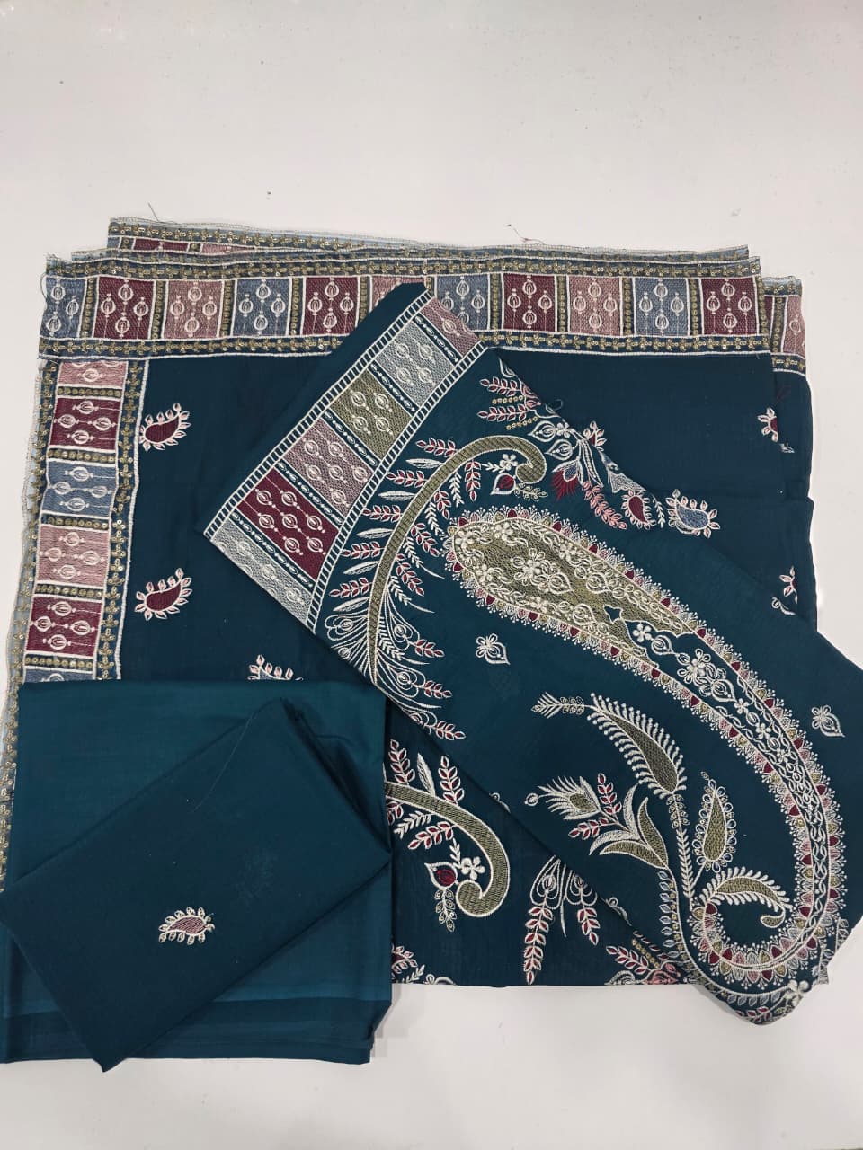 Deep Emerald Teal Embroidered Lawn 3 Pcs Suit - Luxury Unstitched Summer Outfit with Heritage Paisley Print Dupatta for Women