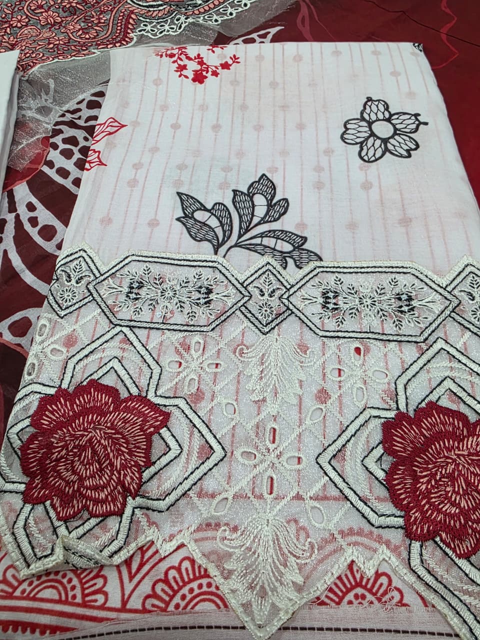 Luxury Cream & Crimson Red Embroidered Lawn 3 Pc Suit - Unstitched Summer Ensemble with Charcoal Neckline Patch & Statement Floral Dupatta
