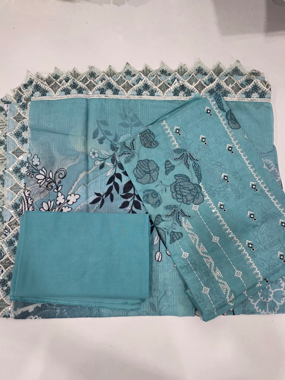 Premium Ferozi Sea Green Embroidered Lawn 3 Pc Suit - Unstitched Summer Dress with Luxury Scalloped Diamond Border Dupatta & Floral Prints