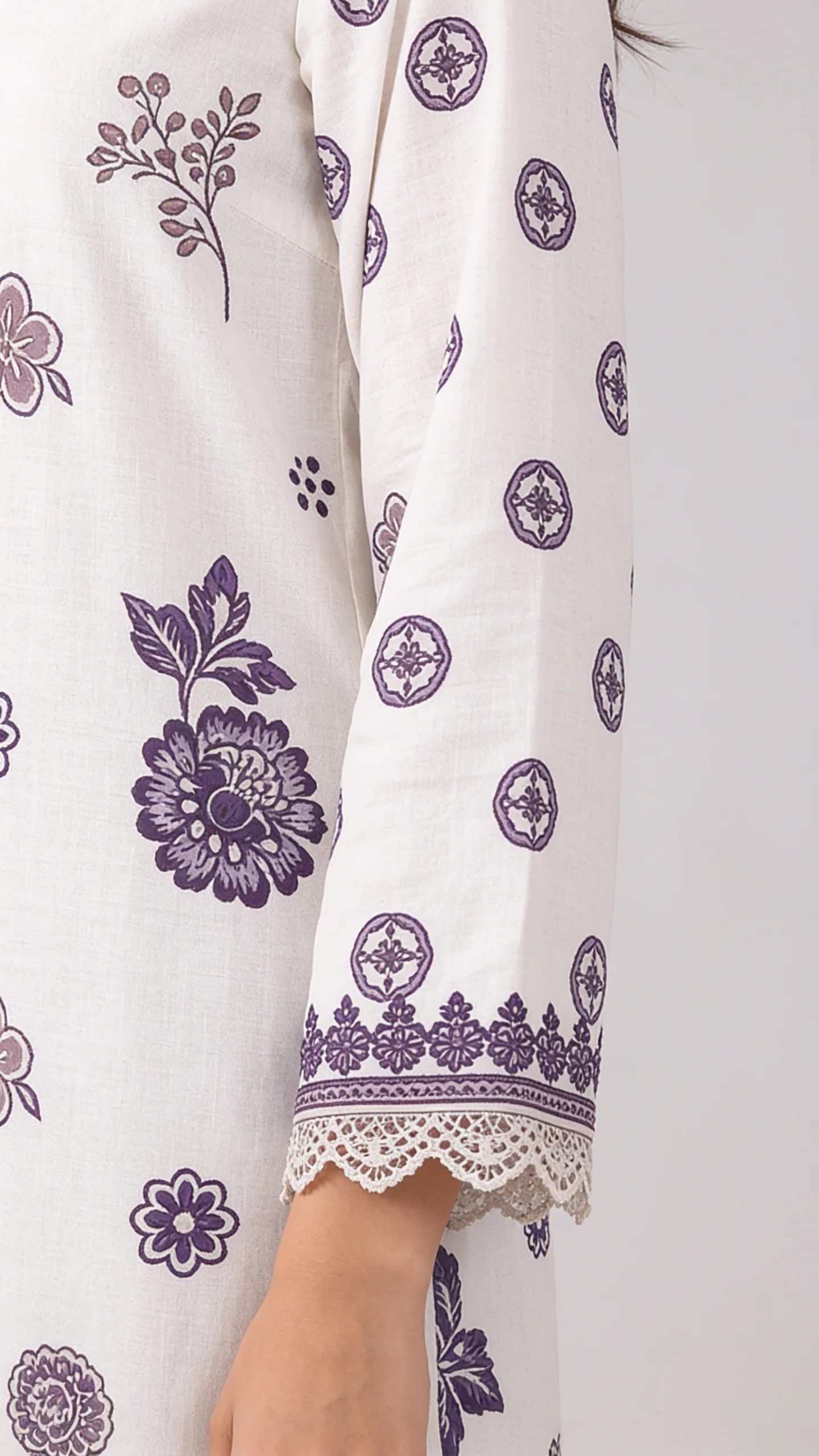 Premium Off White & Plum Violet Printed Lawn 3 Pc Suit - Elegant Floral Unstitched Summer Dress with Indigo Blue Chiffon Dupatta